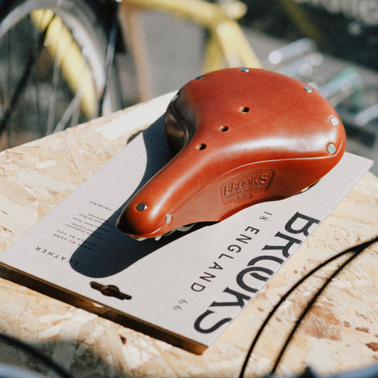 Brooks B17 -satula