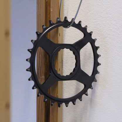 Race Face Cinch 30T -eturatas