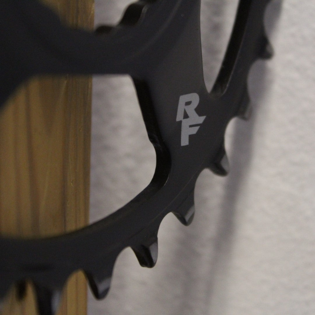 Race Face Cinch 30T -eturatas